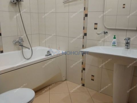 4-komnatnaya-ul-40-let-oktyabrya-d-5b фото