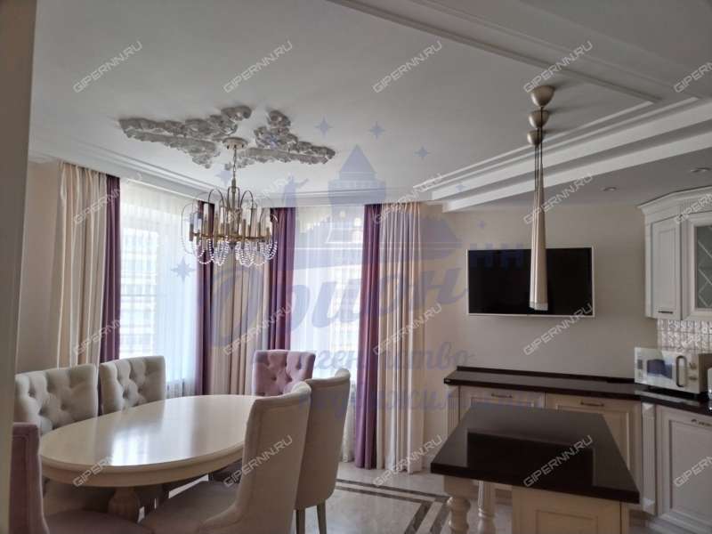 трёхкомнатная квартира на Керченской улице дом 28