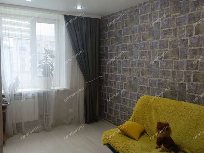 трёхкомнатная квартира на проспекте Кирова дом 7