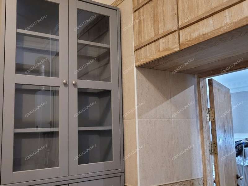 трёхкомнатная квартира на Верхне-Волжской набережной дом 6