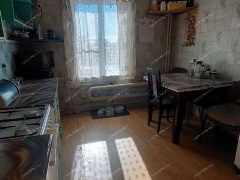 трёхкомнатная квартира на улице Гвардейцев дом 8