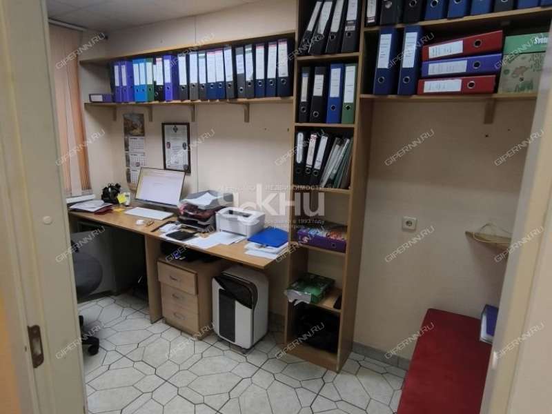 помещение под помещение свободного назначения на улице Звездинка