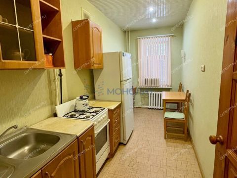 2-komnatnaya-ul-strazh-revolyucii-d-4 фото