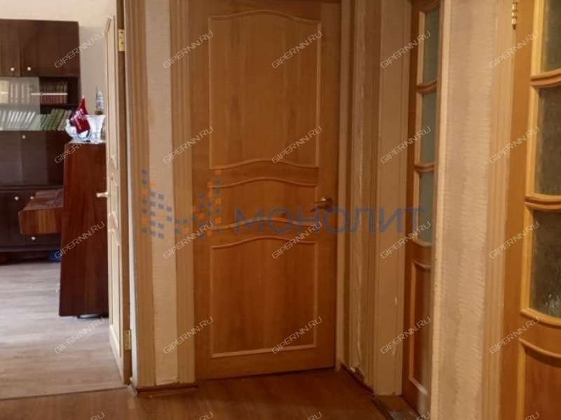 трёхкомнатная квартира на улице Героя Безрукова дом 8