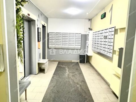 2-komnatnaya-ul-rodionova-d-165-k2 фото