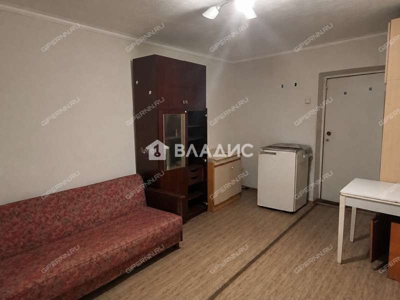 комната в доме 42 на улице Бурденко