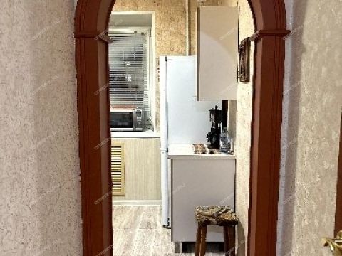 3-komnatnaya-ul-kosmonavta-komarova-d-16a фото