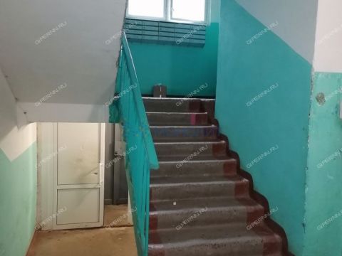 3-komnatnaya-ul-strokina-d-8 фото