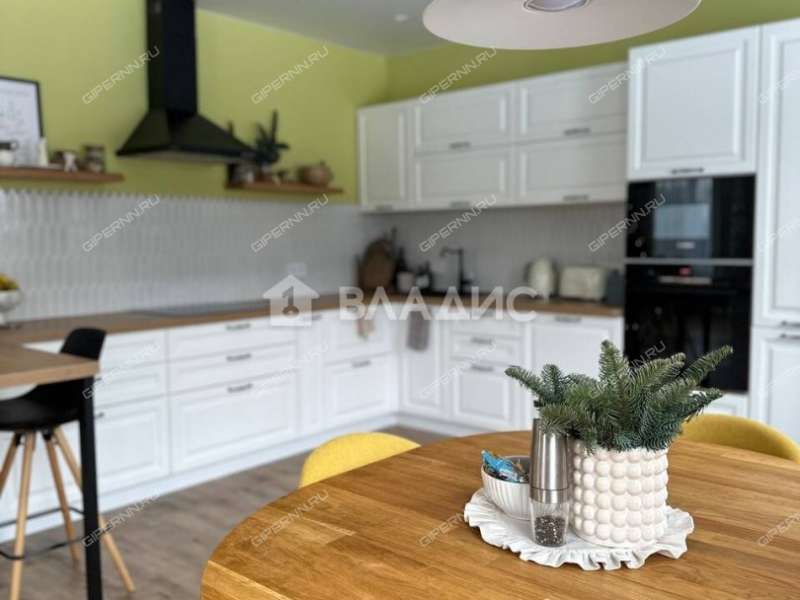 дом на  территория ДНП Земляничная Поляна