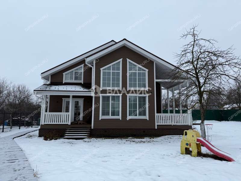 дом на  территория ДНП Земляничная Поляна