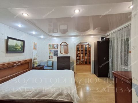 5-komnatnaya-ul-marshala-kazakova-d-6a фото