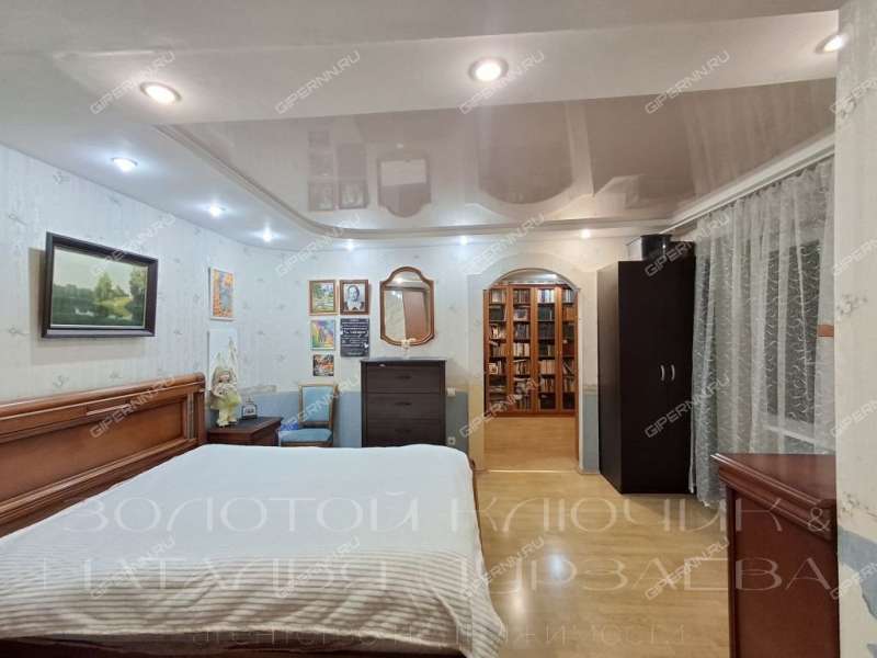 пятикомнатная квартира на улице Маршала Казакова дом 6а