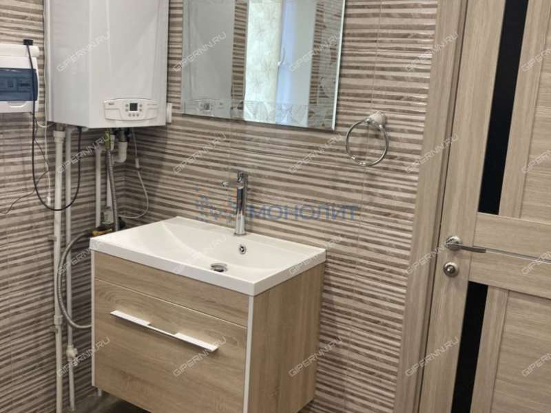 дом на улице Счастливая село Елховка