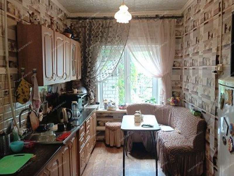 здание под офис, недвижимость под автобизнес на улице Застройщиков