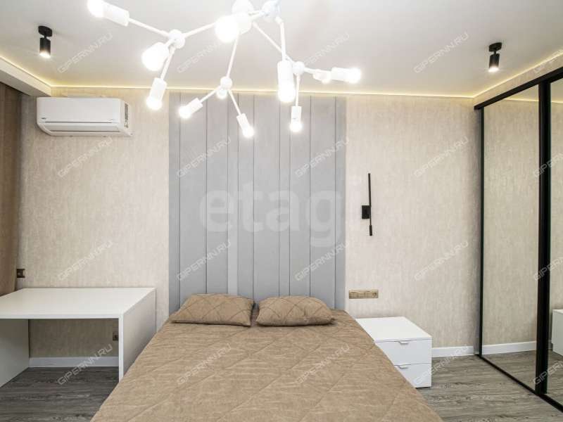 трёхкомнатная квартира на улице Маршала Баграмяна дом 3