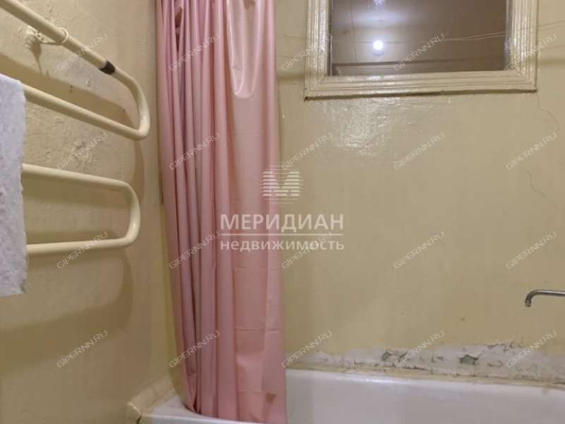 однокомнатная квартира на улице Крылова дом 2