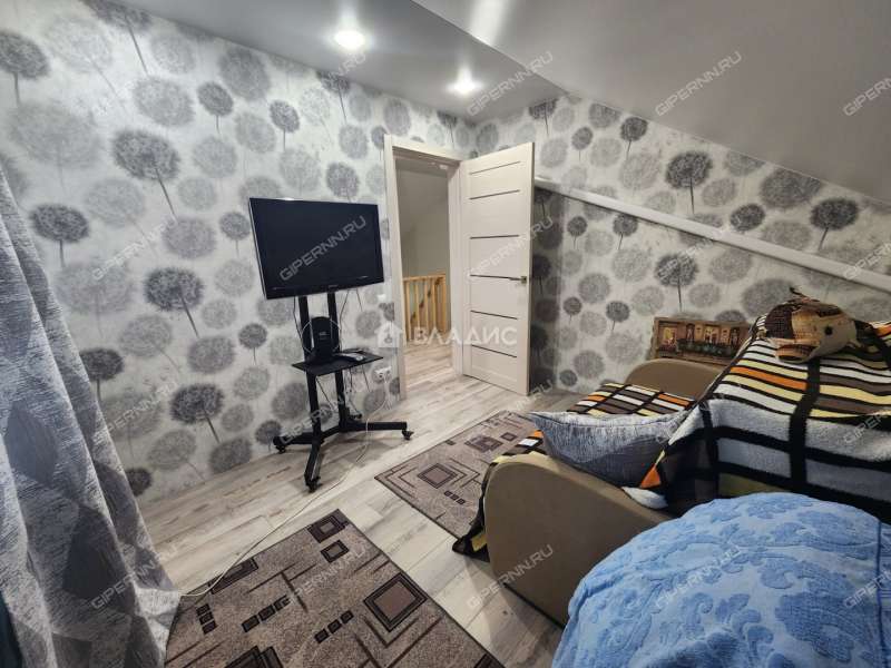 дом на улице Островского рабочий посёлок Горбатовка