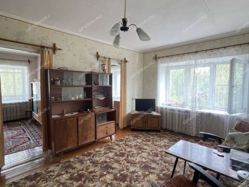 четырёхкомнатная квартира на площади Мира дом 6 город Кстово