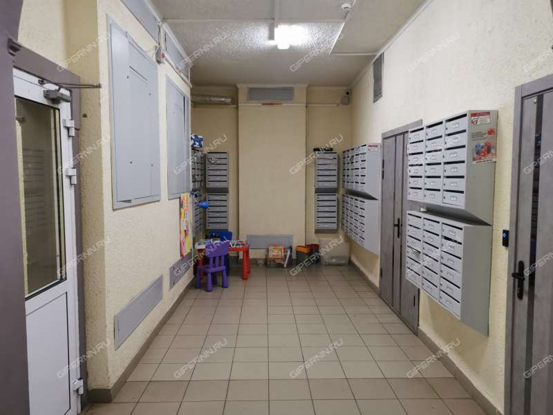 однокомнатная квартира на бульваре 60-летия Октября дом 21 к1