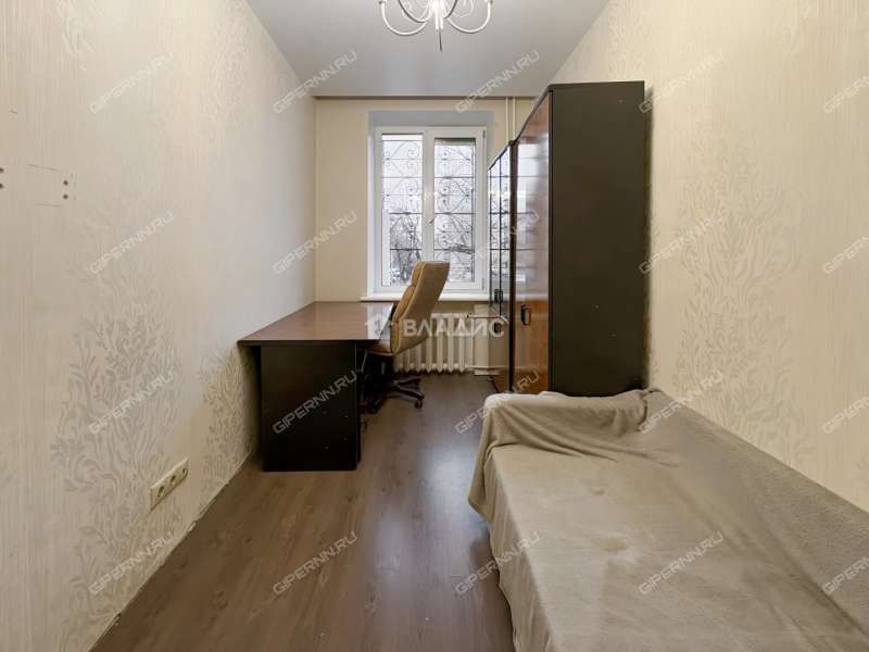 трёхкомнатная квартира на улице Краснодонцев дом 5