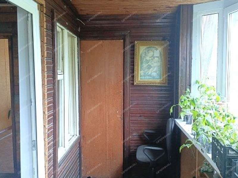 здание под офис, недвижимость под автобизнес на улице Застройщиков