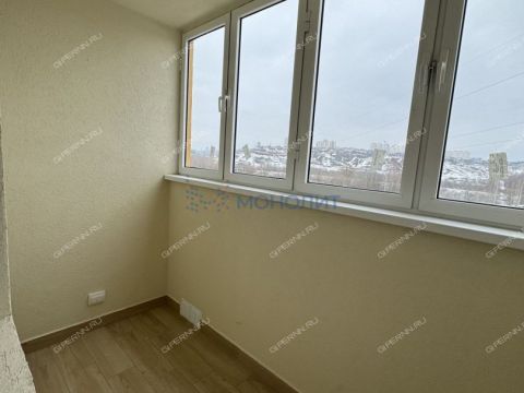 4-komnatnaya-ul-romantikov-d-13 фото