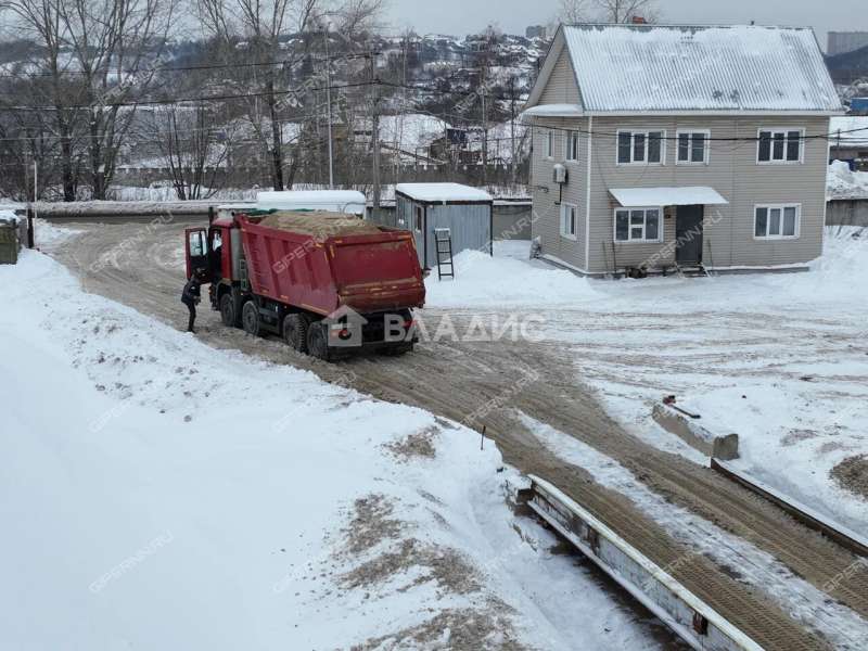 здание под офис, торговую площадь в 5-м проезде