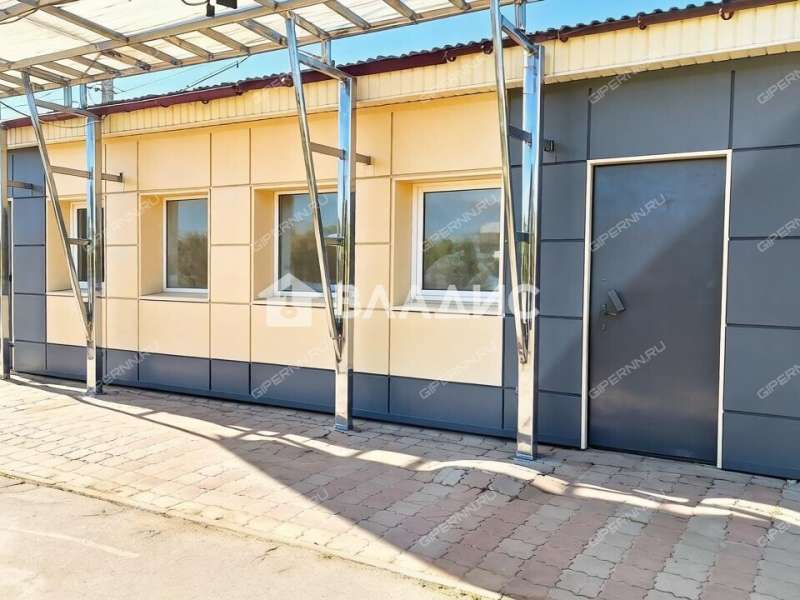 здание под торговую площадь на Гужевой улице