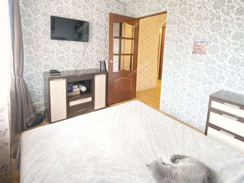 трёхкомнатная квартира на улице Сергея Есенина дом 14