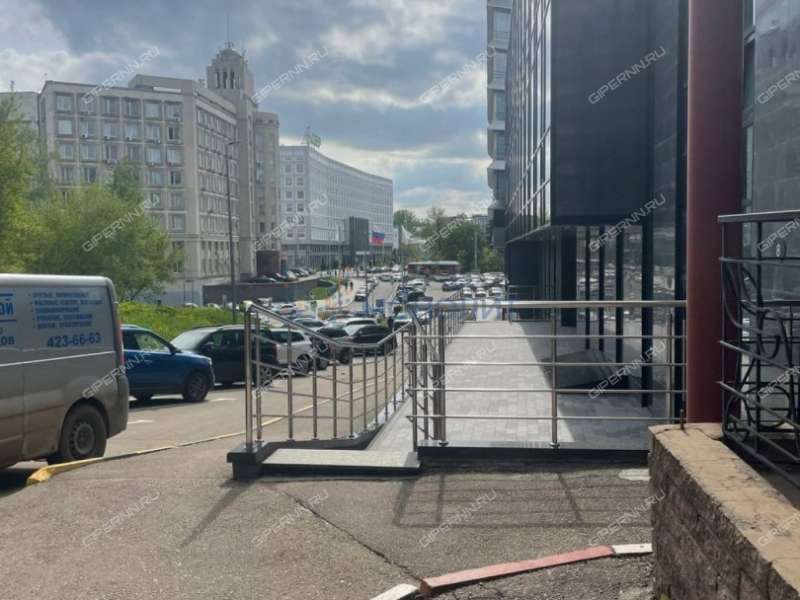 трёхкомнатная квартира на улице Нестерова дом 33