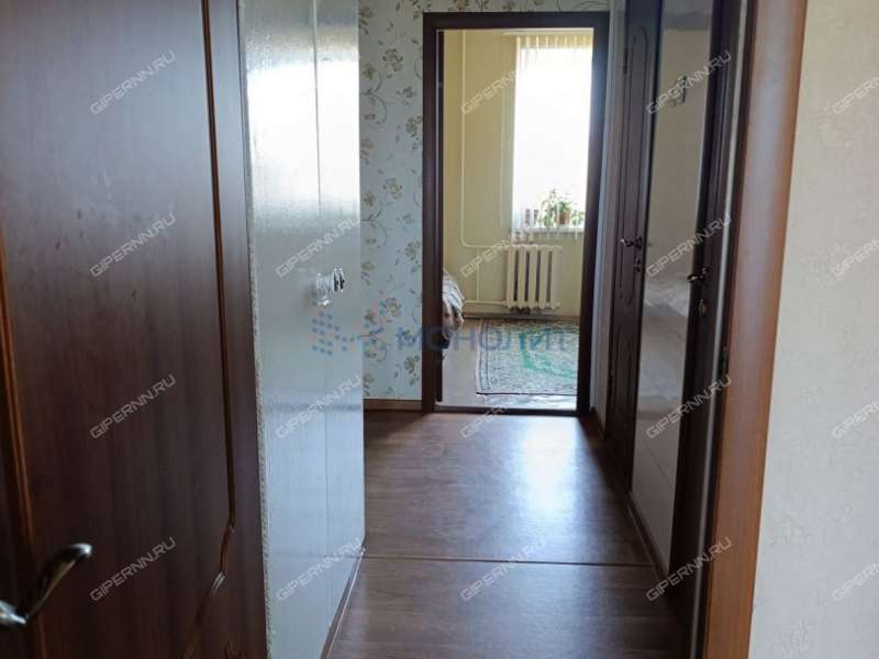 трёхкомнатная квартира на улице Строкина дом 10