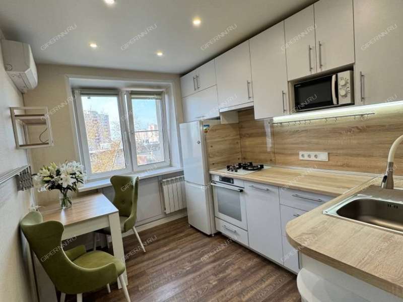 однокомнатная квартира на улице Родионова дом 180