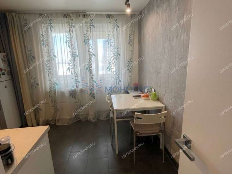 однокомнатная квартира на Волжской набережной дом 23