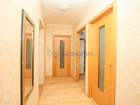 4-komnatnaya-ul-sergeya-esenina-d-13 фото