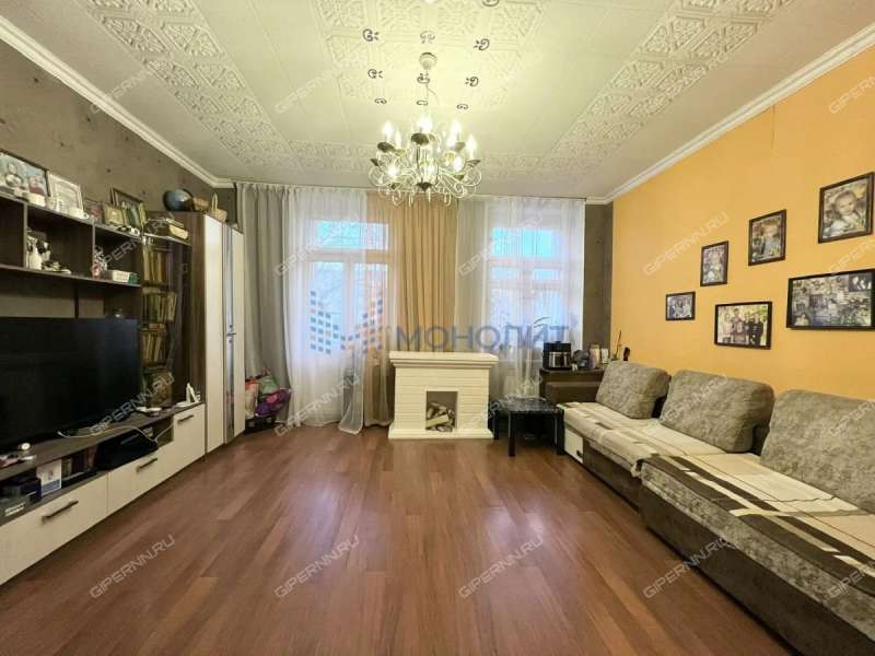 трёхкомнатная квартира на проспекте Ильича дом 33