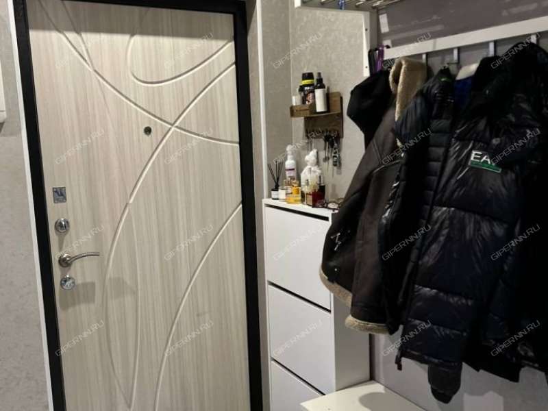 двухкомнатная квартира на улице Июльских Дней дом 1/2