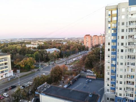 2-komnatnaya-prosp-molodezhnyy-d-33 фото