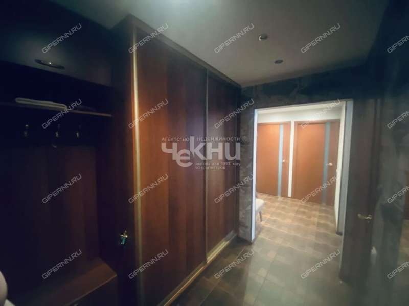 трёхкомнатная квартира на улице Героя Советского Союза Усилова дом 1