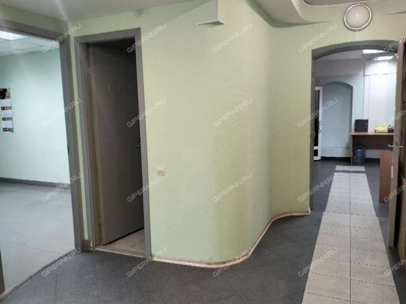 помещение под торговую площадь на Максима Горького ул., д.52