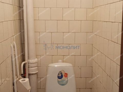 3-komnatnaya-ul-strokina-d-10 фото