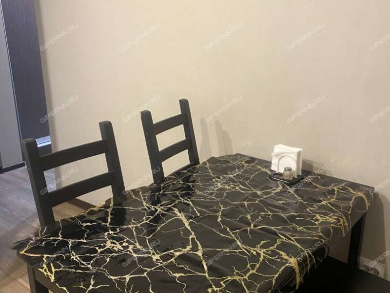 двухкомнатная квартира на сутки в переулке Первостроителей дом 1 к2 город Кстово