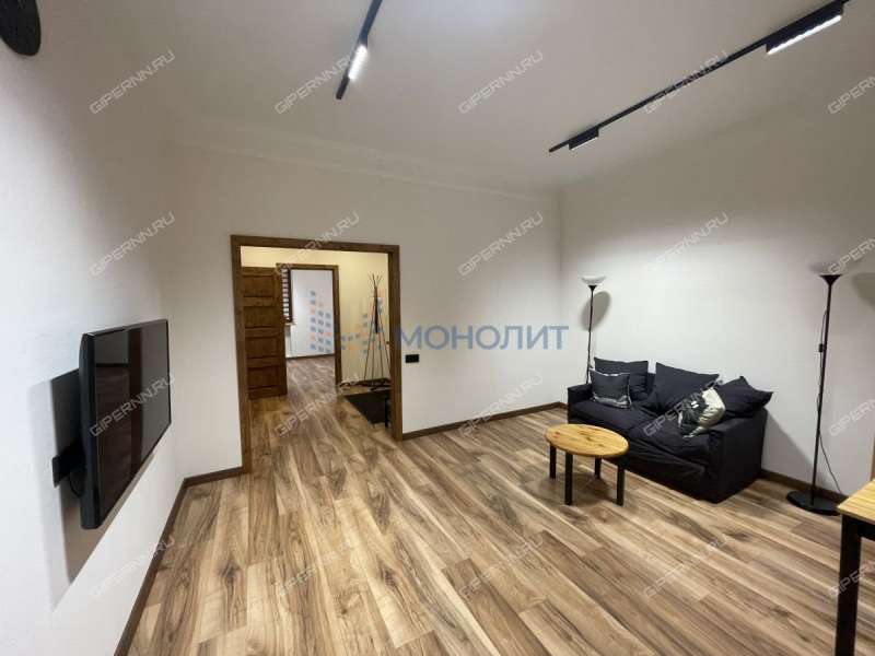 трёхкомнатная квартира на Комсомольской улице дом 3