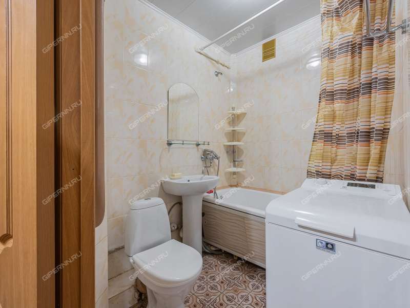 трёхкомнатная квартира на улице Адмирала Васюнина дом 5 к1