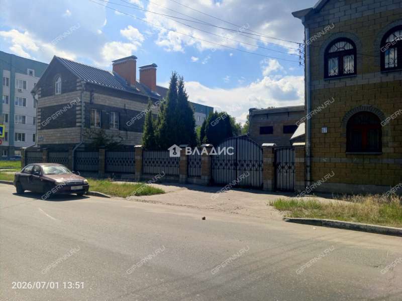 дом на Коммунистической улице