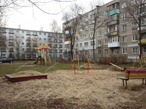 3-komnatnaya-ul-burdenko-d-18 фото