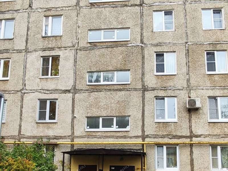 трёхкомнатная квартира на улице Коминтерна дом 22