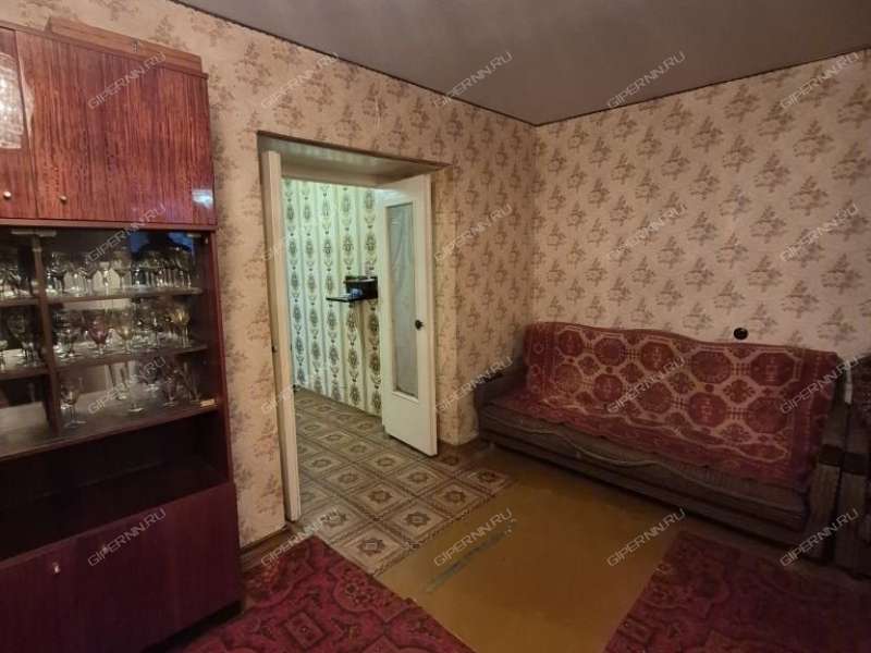 четырёхкомнатная квартира на улице Героя Шнитникова дом 12