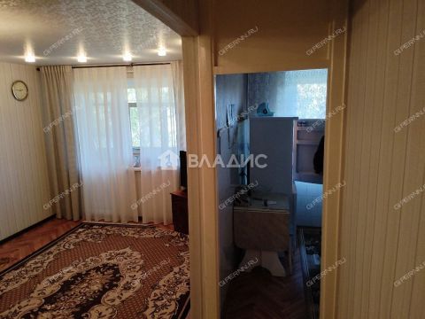 2-komnatnaya-ul-geroya-yuriya-smirnova-d-61 фото