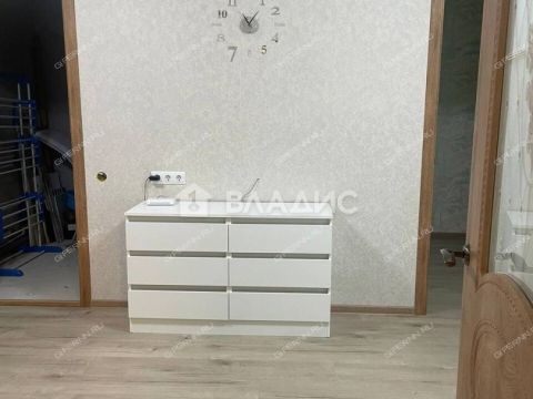 3-komnatnaya-ul-beketova-d-54a фото