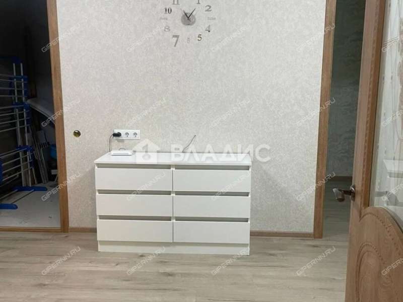 трёхкомнатная квартира на улице Бекетова дом 54А